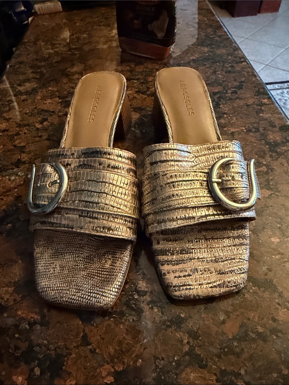 AEROSOLES silver metallic Textured snake Buckle Slide Mules leather EVVIE SIZE 7